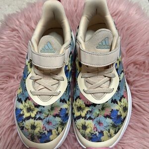 Adidas girl tennis shoes